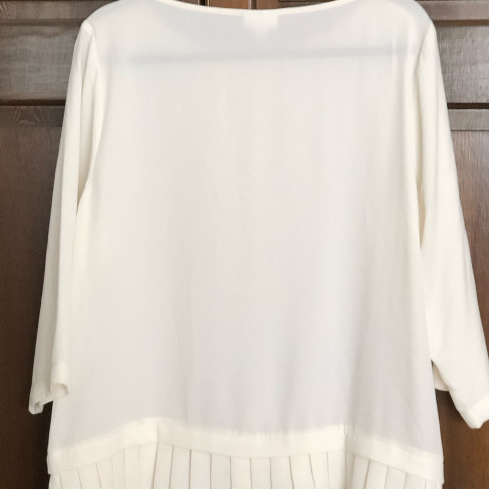 J. Jill Cream Relaxed Pleated Blouse - Picture 4 of 7